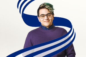 Smiling person wrapped in the UnitedHealthcare blue ribbon